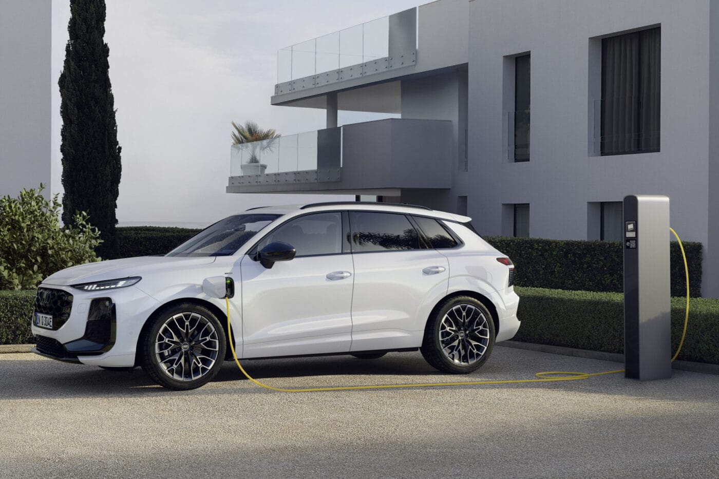 audi q3 e hybrid phev 2025 1