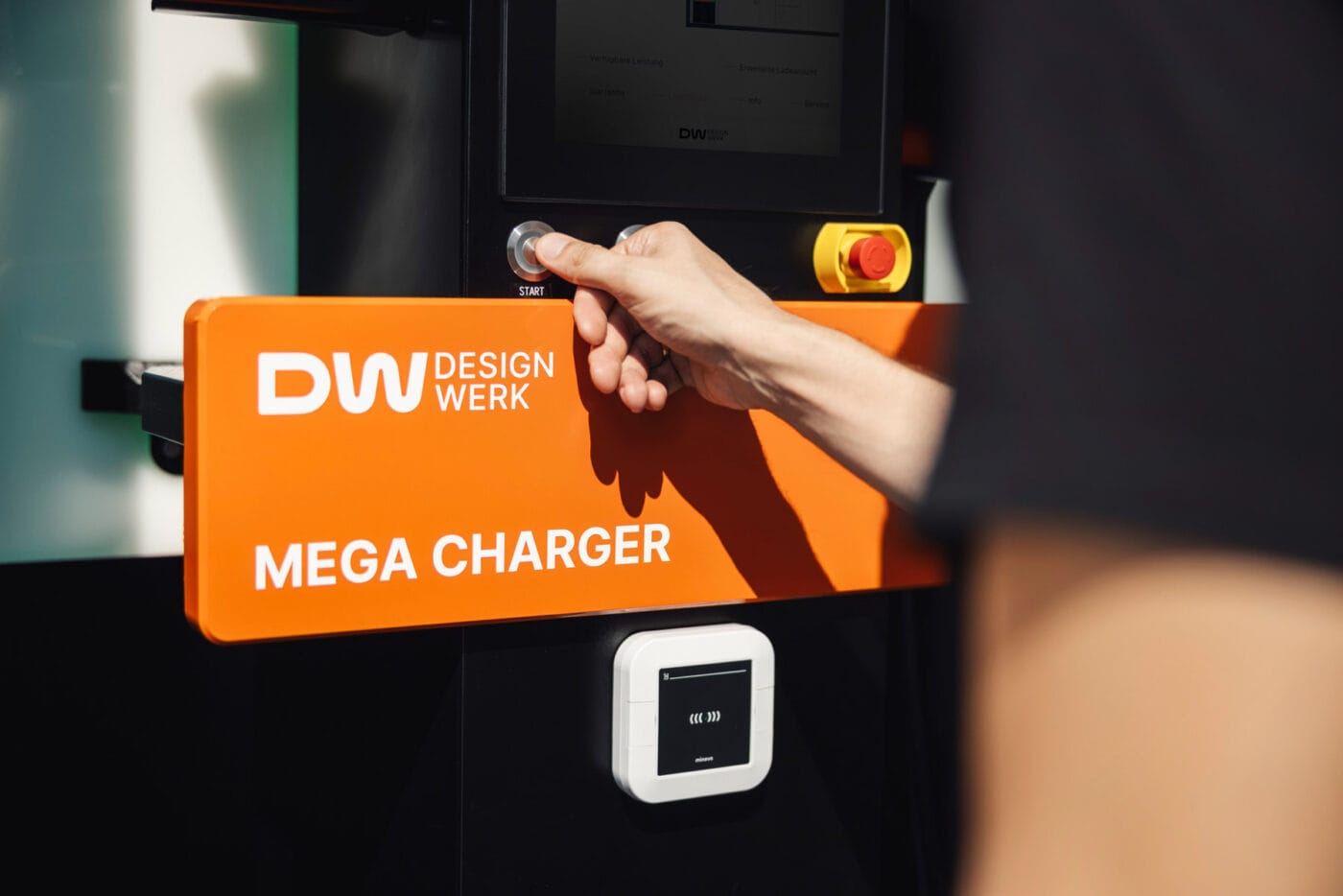 designwerk mega charger ladestation e lkw 2025 3