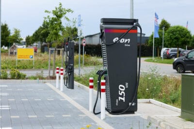 eon ladesaeulen auf parkplatz 2025