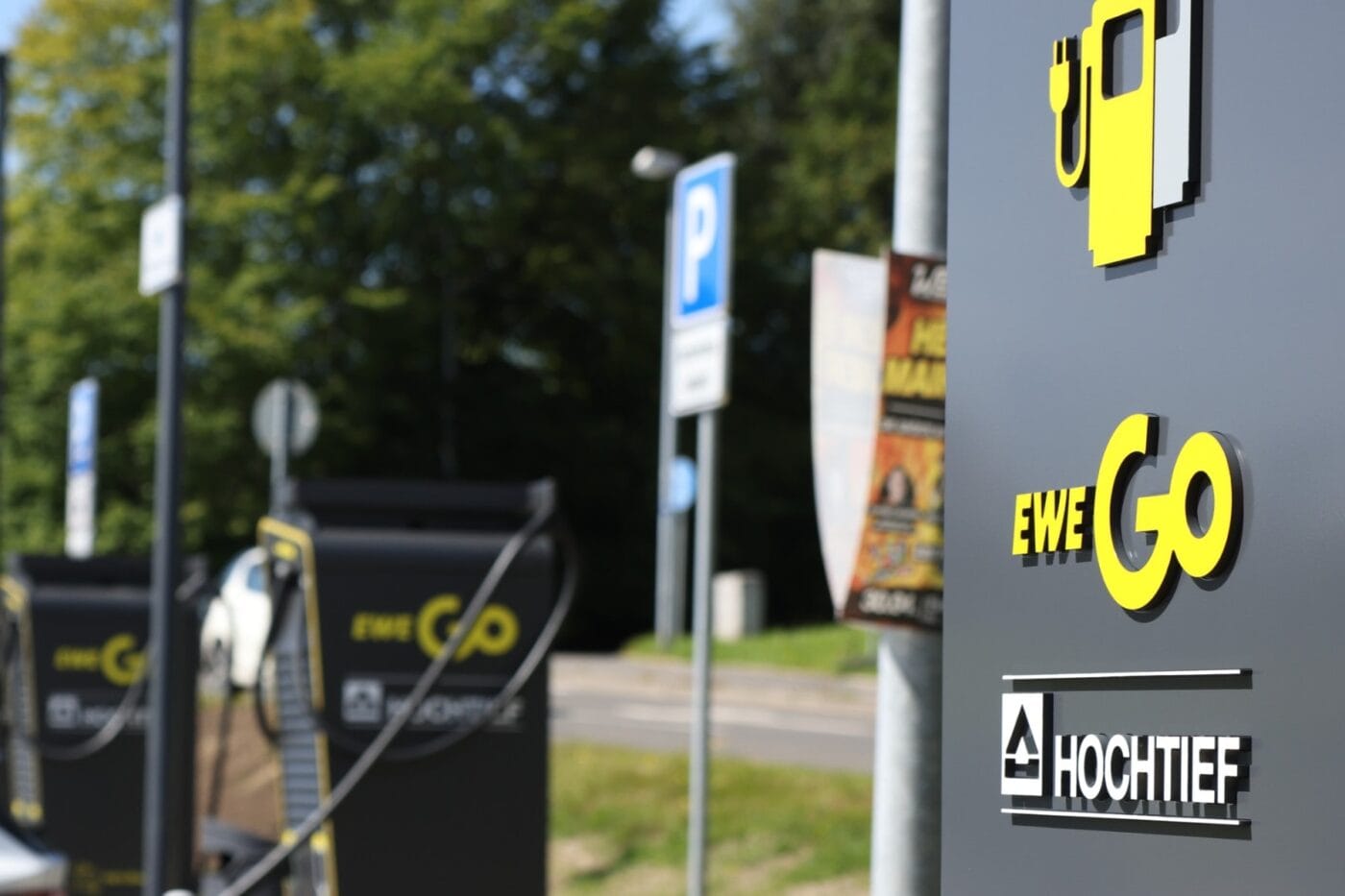 ewe go hochtief ladestation charging station famila heide deutschlandnetz 2025 02 min