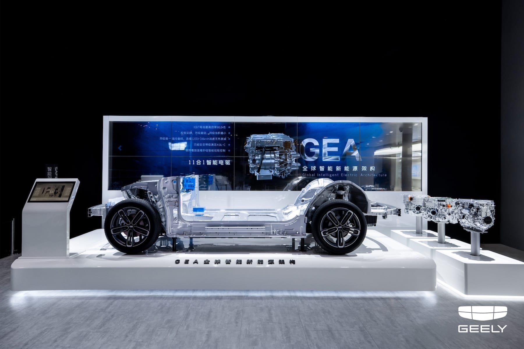 Renault-entwickelt-wohl-Elektro-SUV-auf-Basis-von-Geely-Plattform-GEA