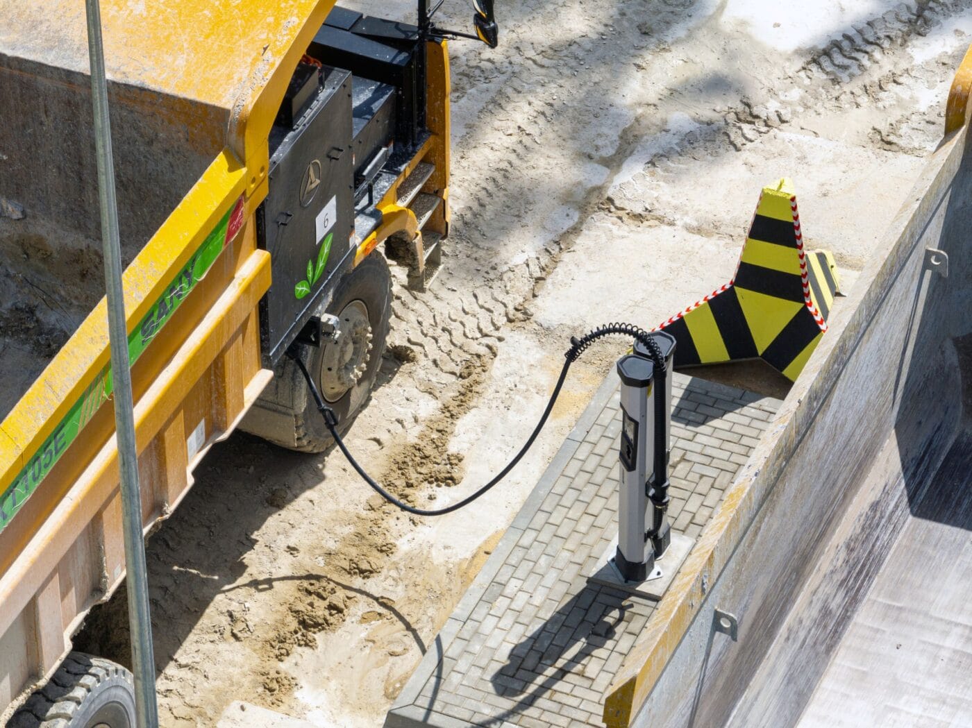 holcim baumaschine ladestation 2025