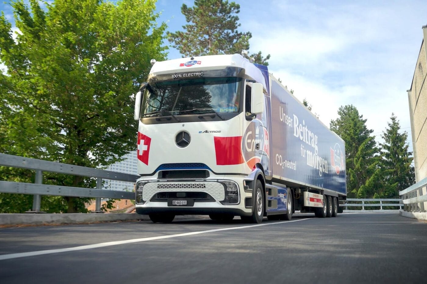 Mercedes bent eactros emmi