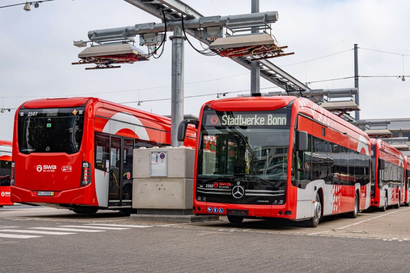 Stadtwerke bonn mercedes ecitaro pantograph