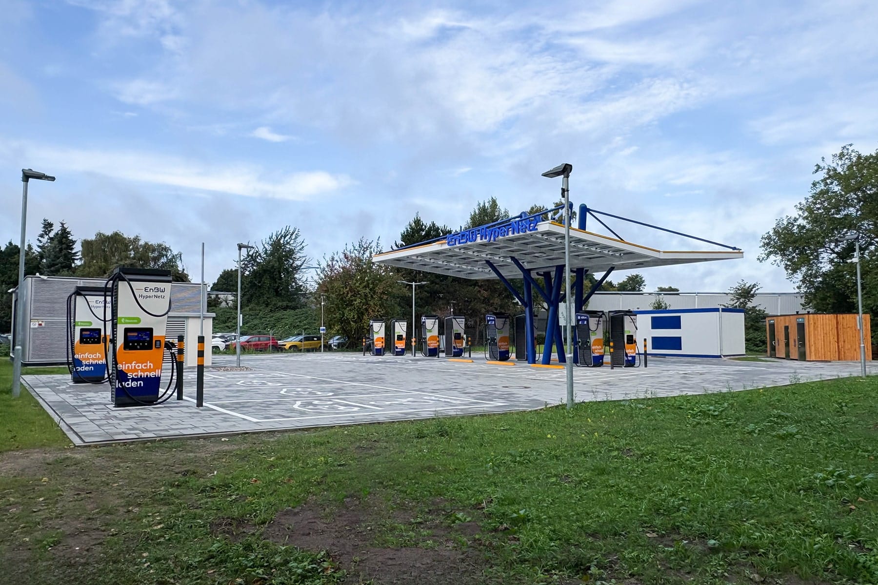 Schnellladen-und-Batterietausch-EnBW-und-Nio-er-ffnen-neuen-Standort-in-Hamburg