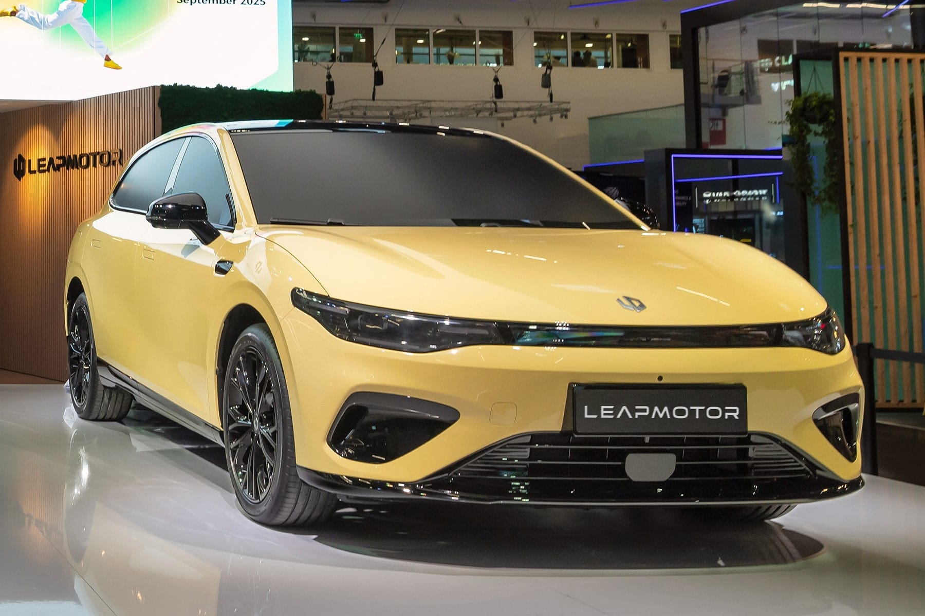 Leapmotor-bringt-Kompakt-Stromer-B05-nach-Europa