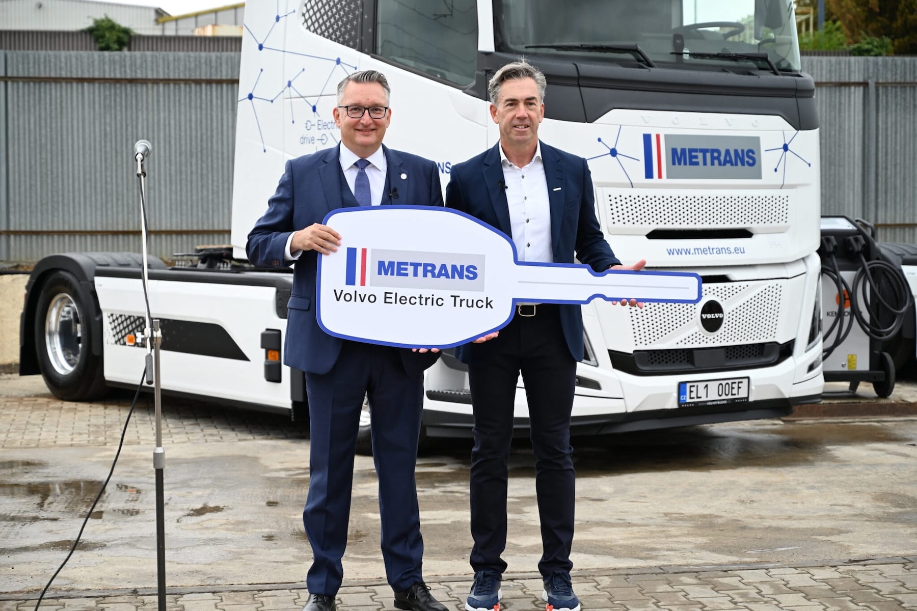 HHLA-Tochter-Metrans-flottet-in-Prag-sechs-E-Lkw-von-Volvo-ein