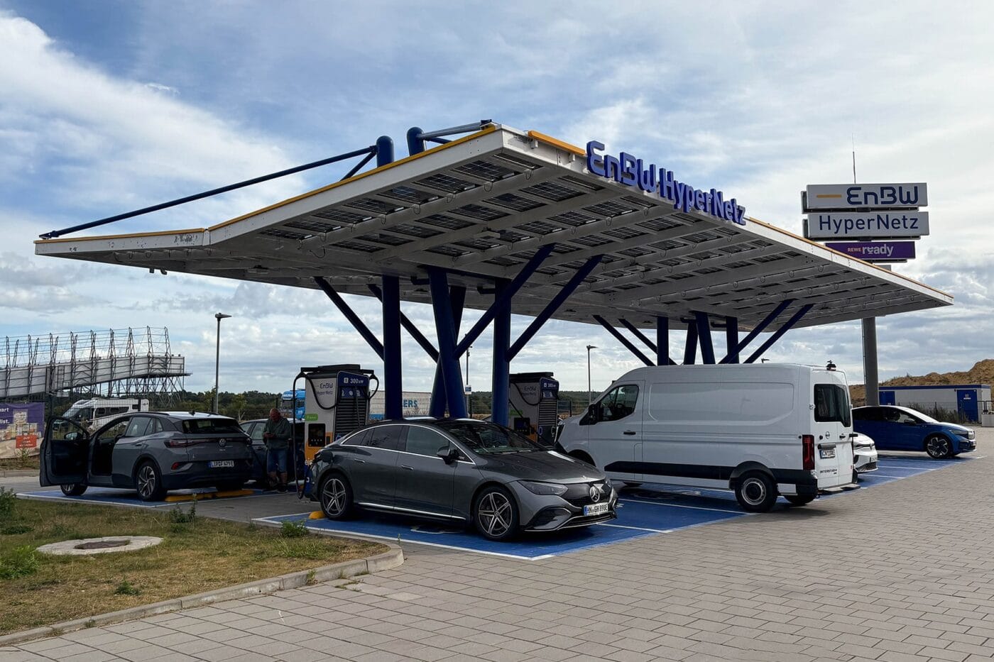 Nissan interstar e fahrbericht enbw ladestation charging station min