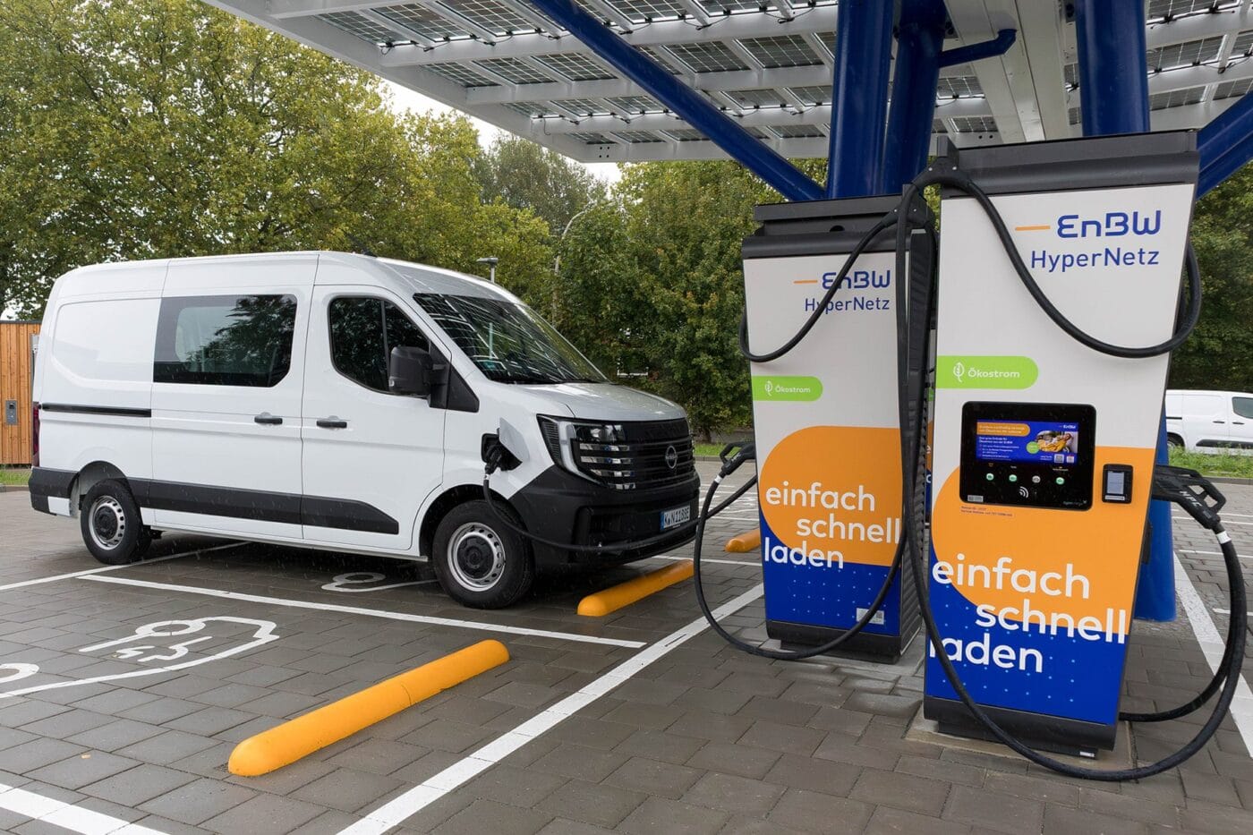 Nissan interstar e fahrbericht enbw ladestation charging station min