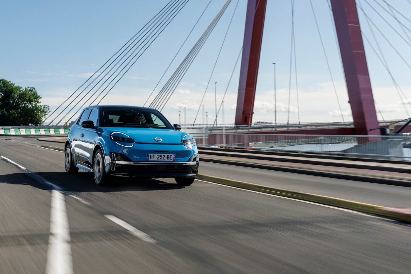 Nissan micra franzoesisches kennzeichnen