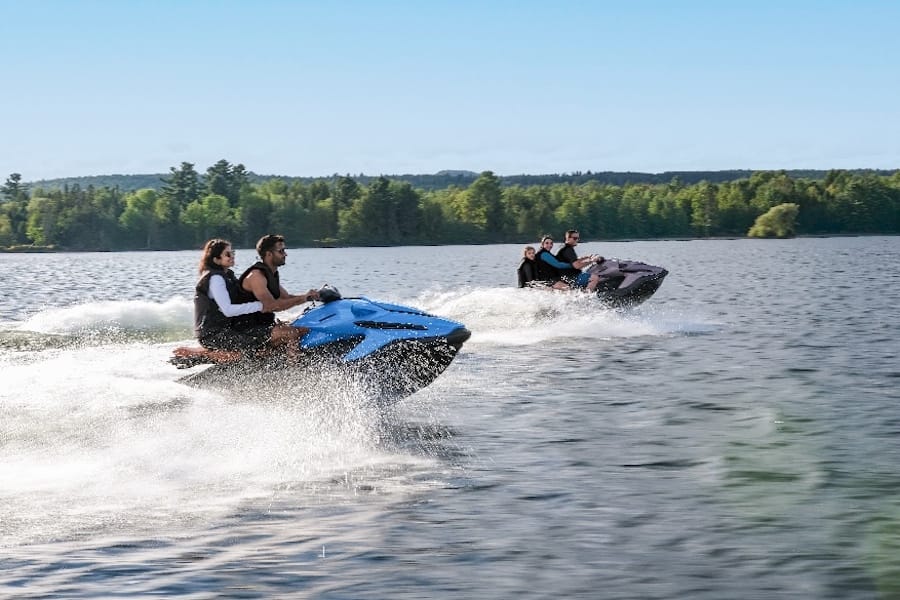 Taiga-zeigt-zwei-neue-Elektro-Jetskis