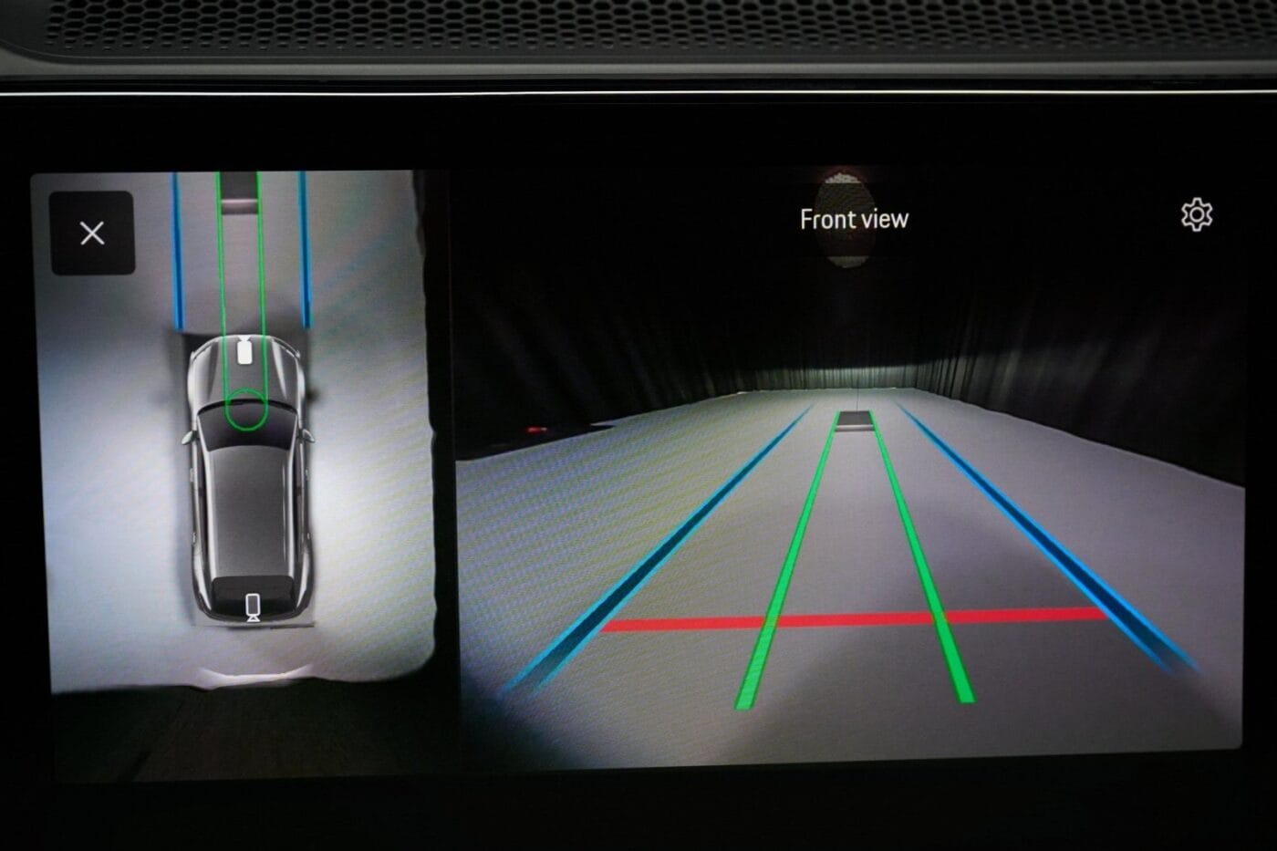 porsche cayenne induktives laden inductive charging 2025 03 min