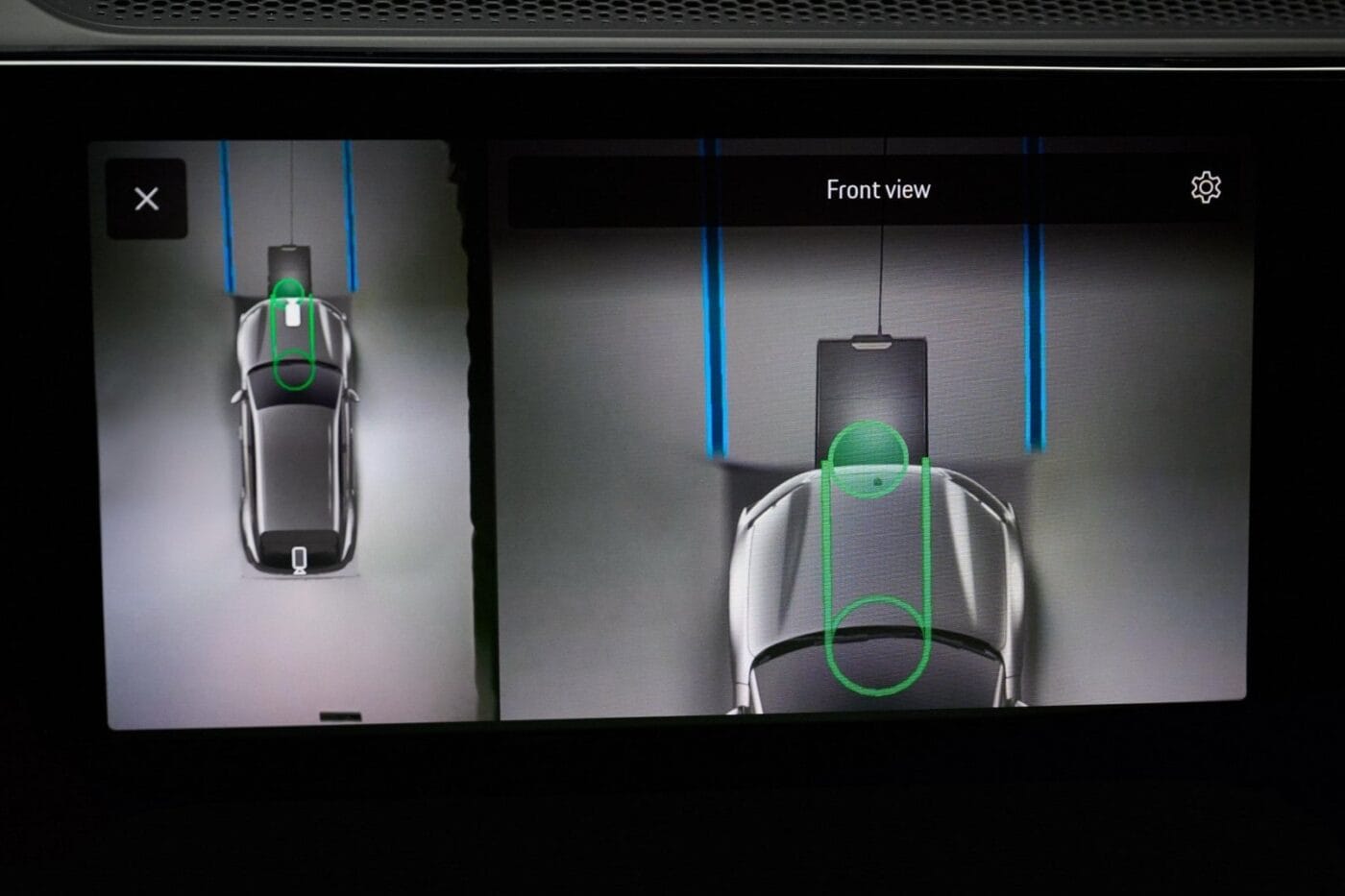 porsche cayenne induktives laden inductive charging 2025 04 min