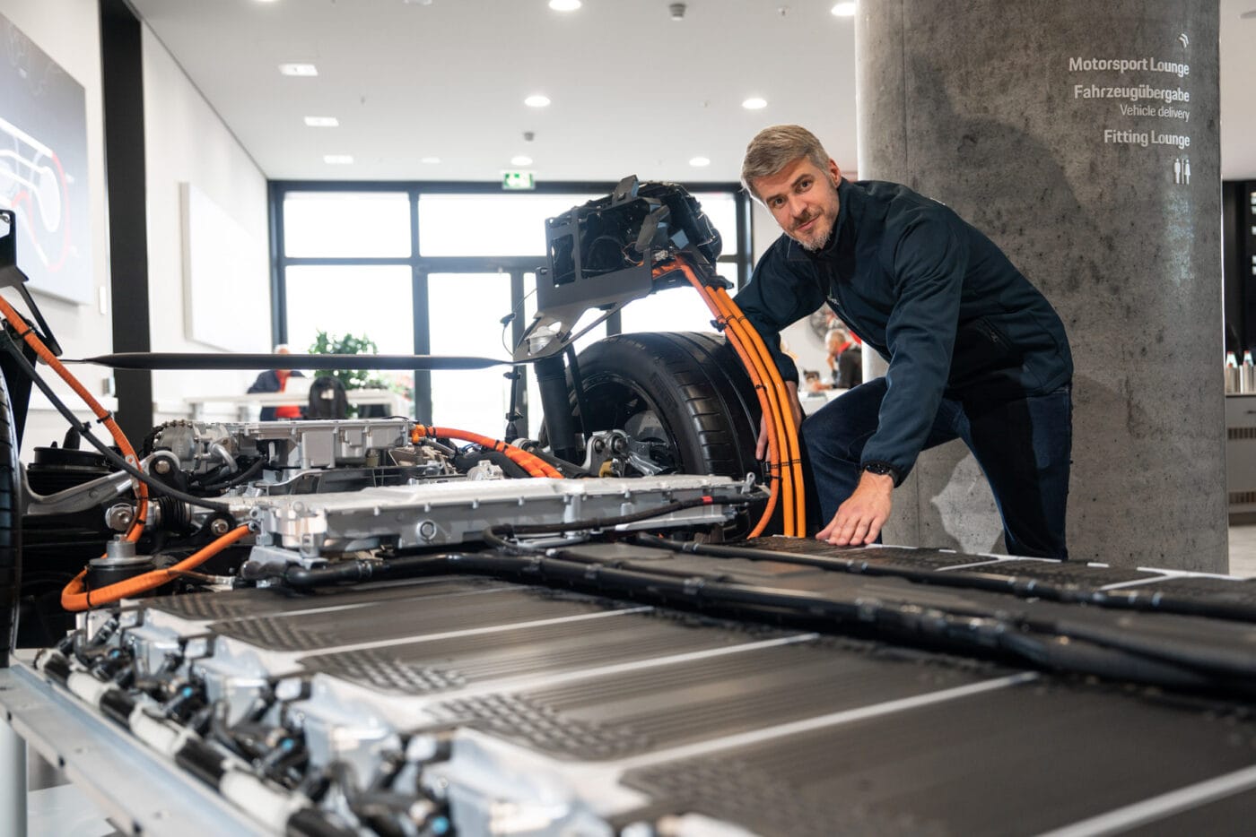 Porsche cayenne tech workshop batterie battery
