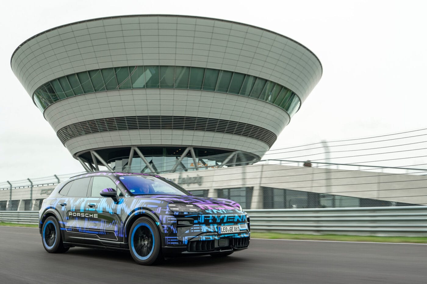 Porsche cayenne tech workshop fahrwerk suspension