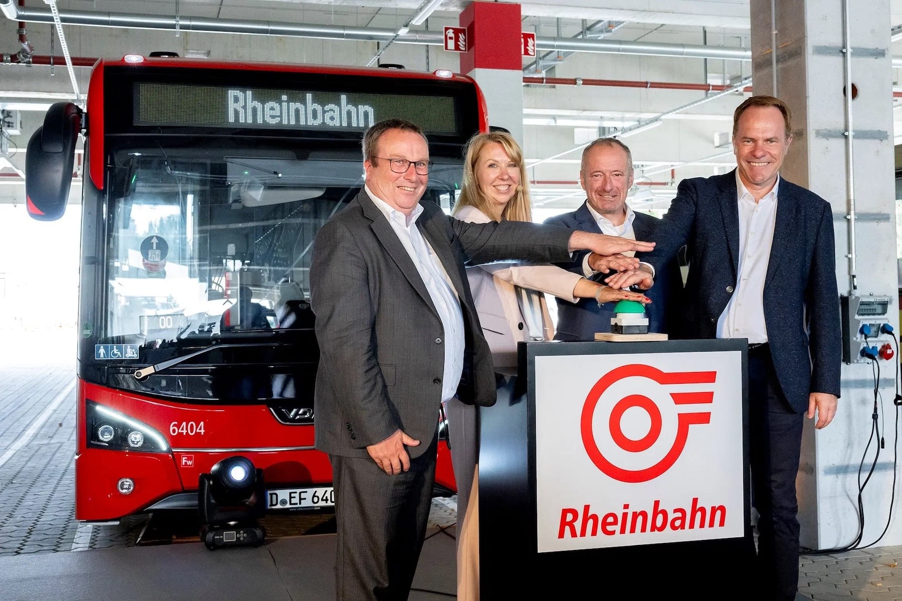 Rheinbahn-er-ffnet-neues-Depot-f-r-E-Busse