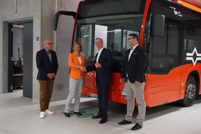 Szu zuerich e bus daimler buses mercedes benz ecitaro schweiz