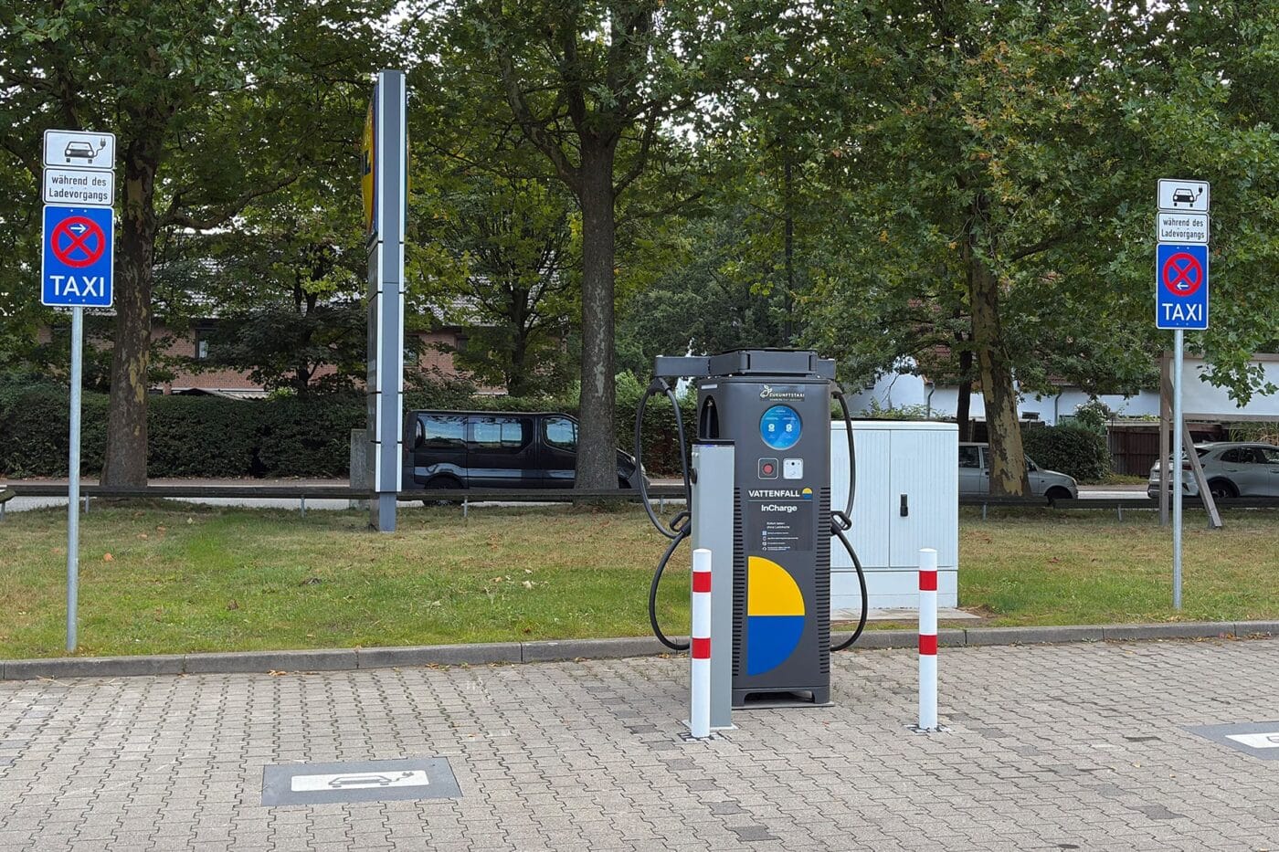 vattenfall ladestation charging station zukunftstaxi hamburg 2025 04 min