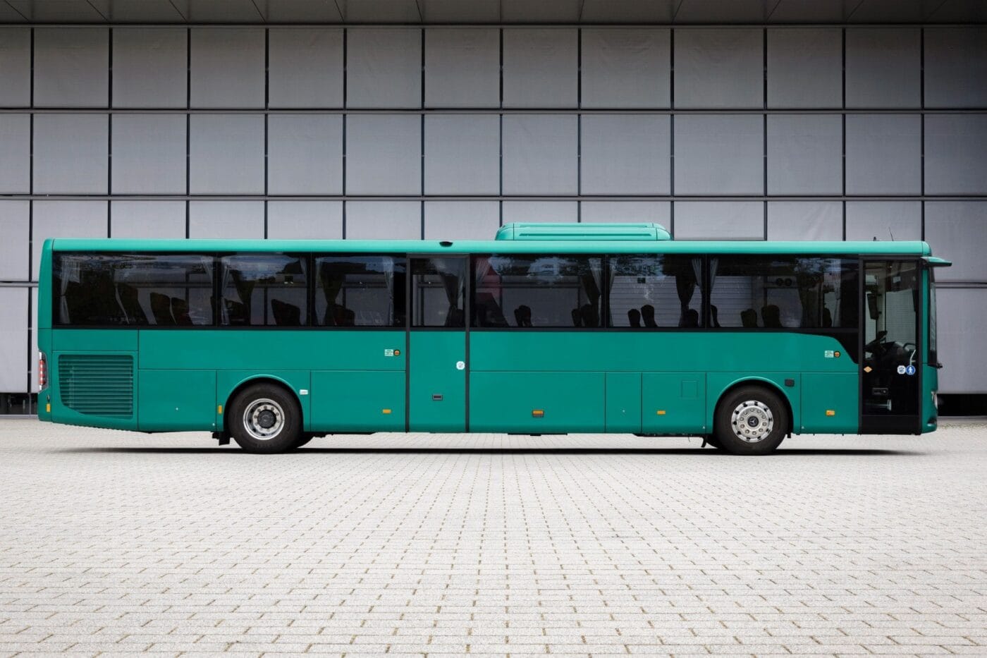 Daimler buses mercedes benz eintouro m elektrobus electric bus min