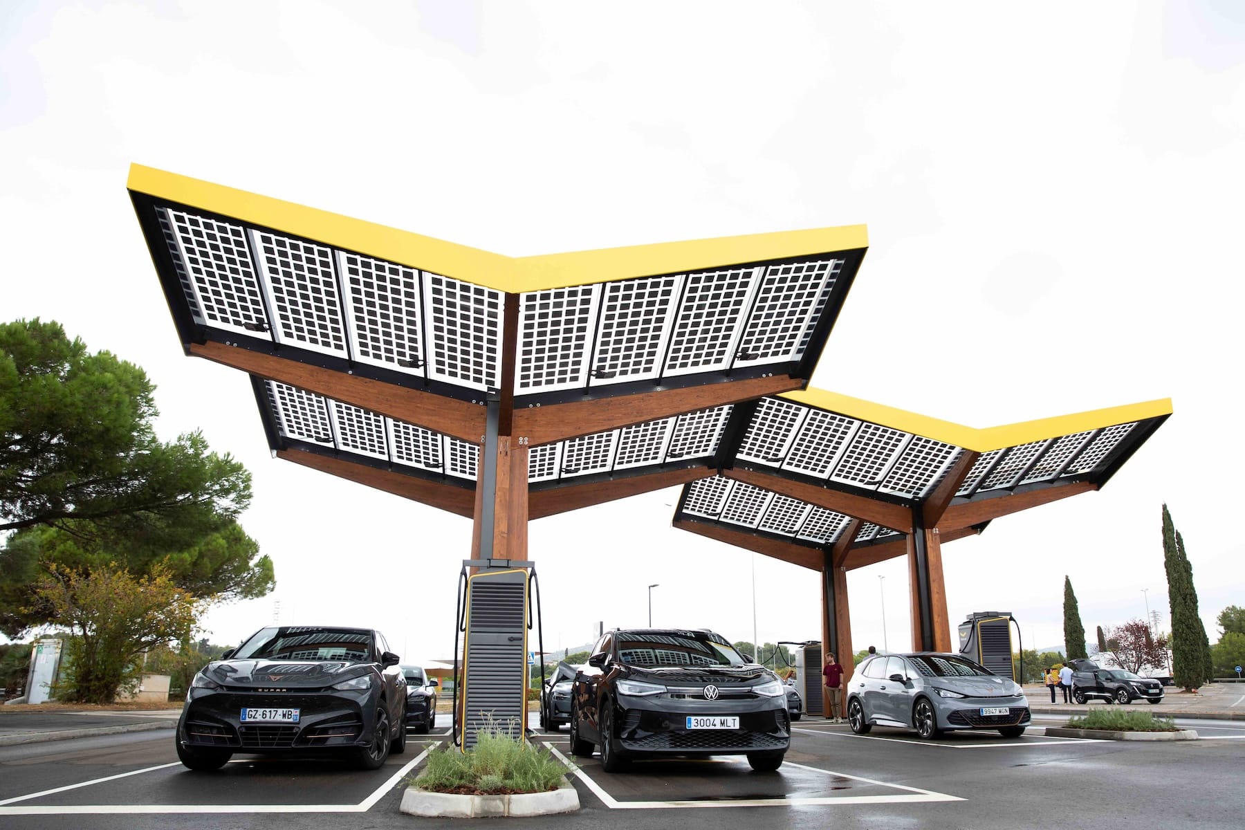 Erster-Schnellladepark-in-Spanien-Fastned-ist-jetzt-in-neun-L-ndern-aktiv