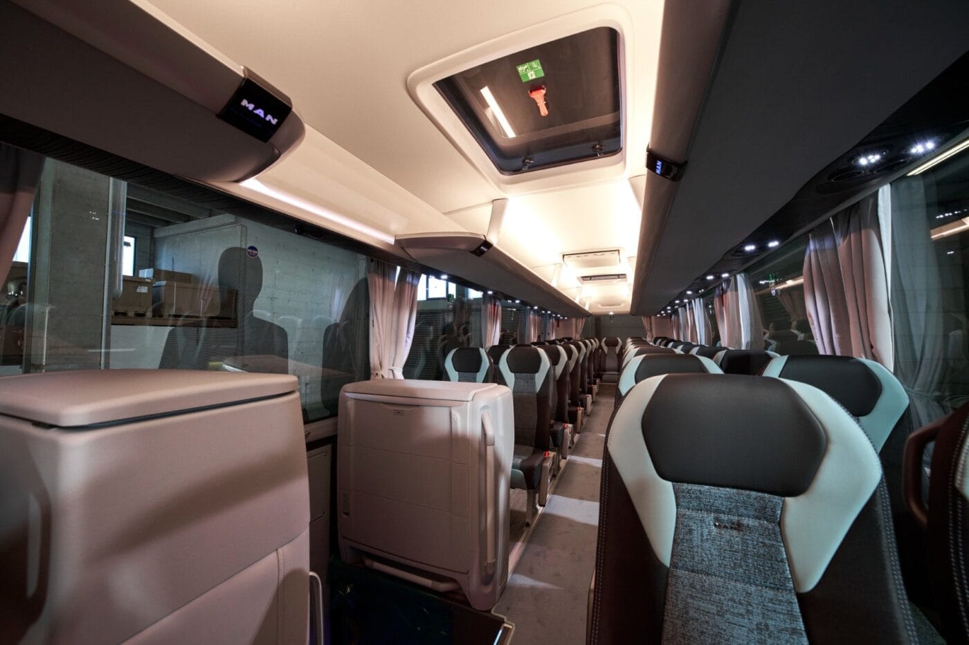 Man lions coach e elektrobus electric bus min