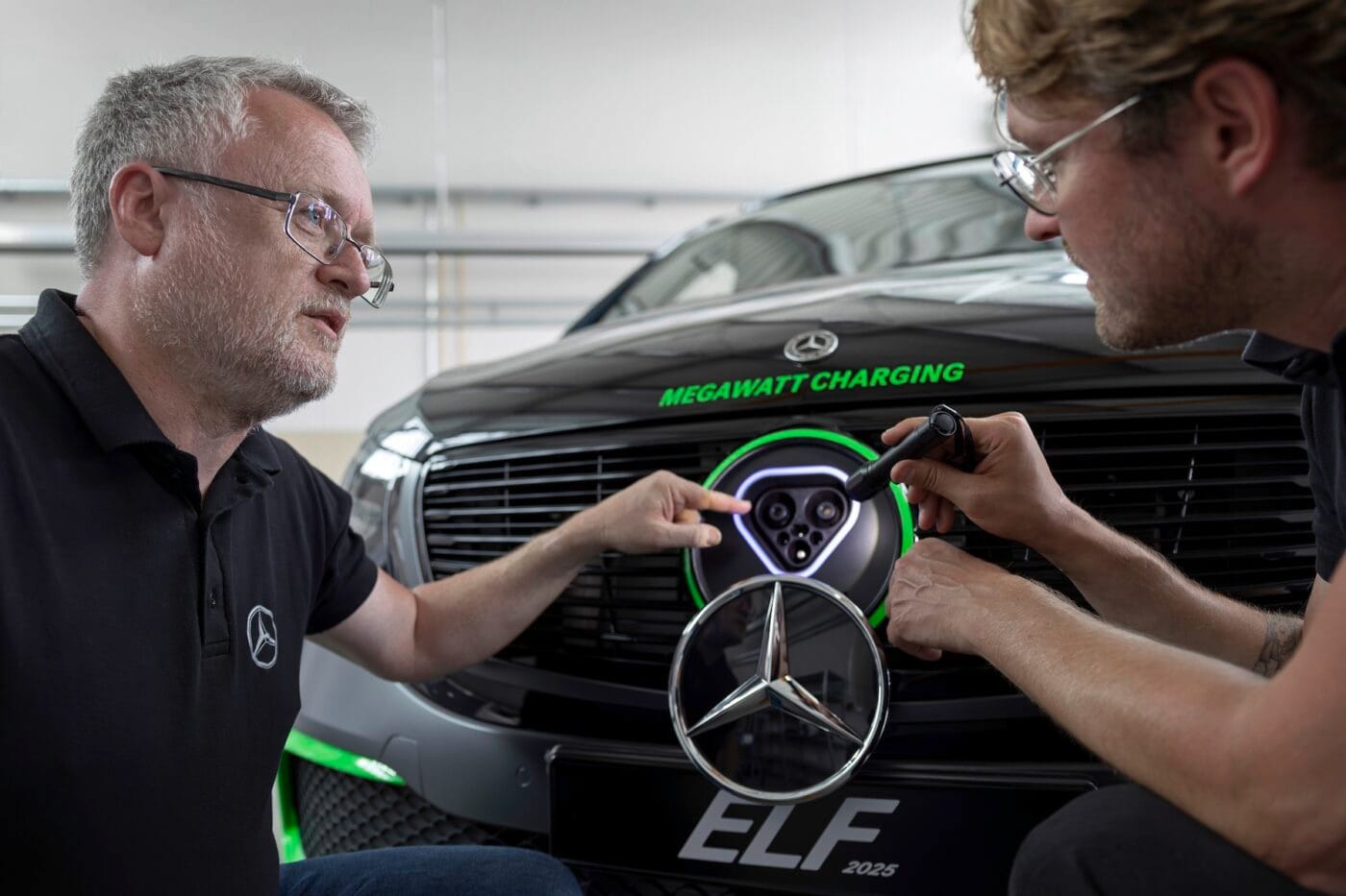 Mercedes benz elf mcs ladebuchse