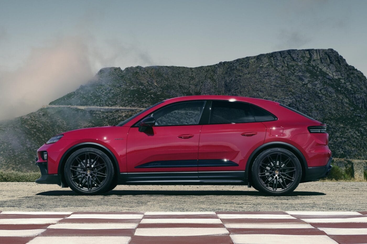 Porsche macan gts min