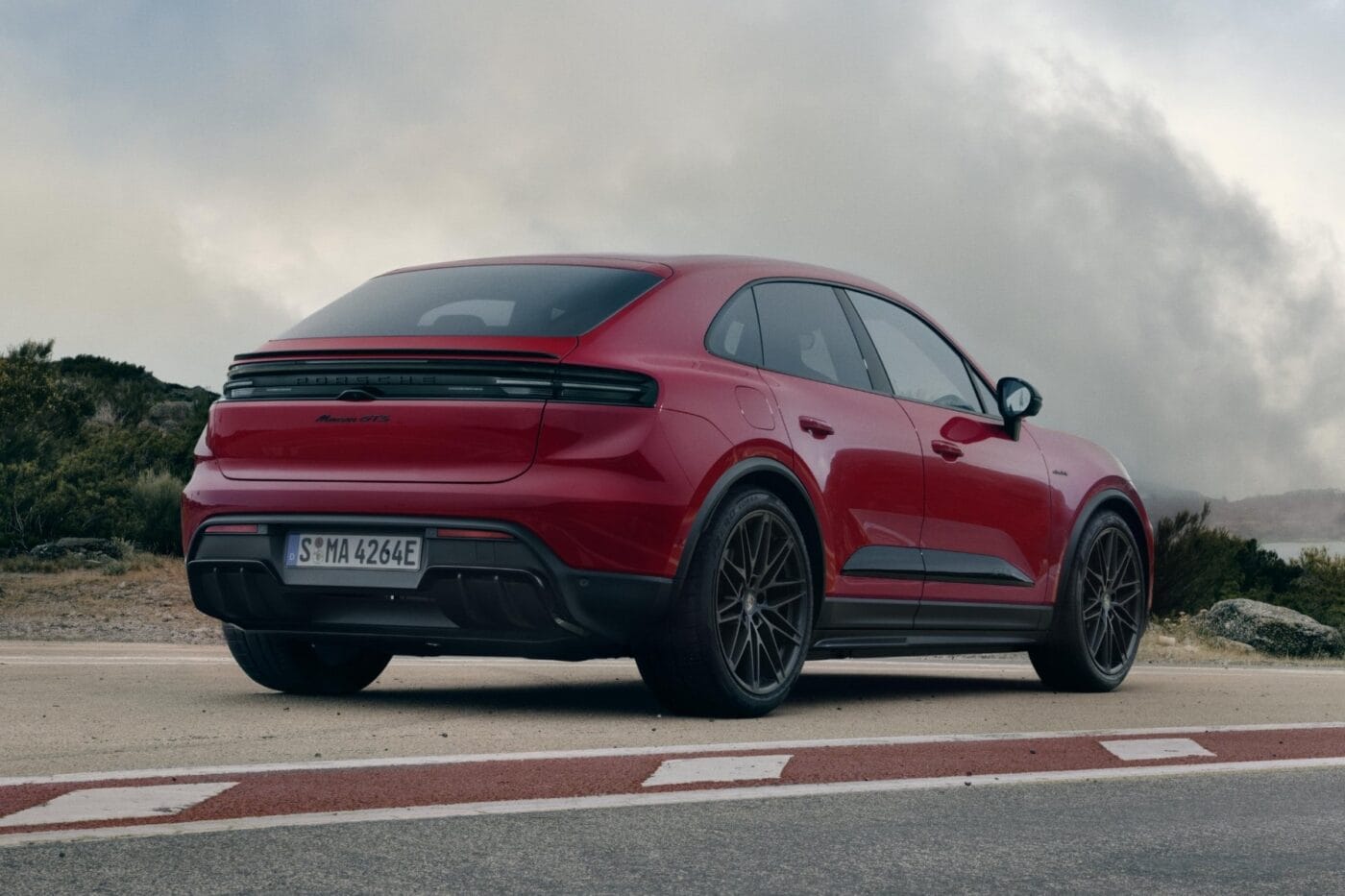 Porsche macan gts min