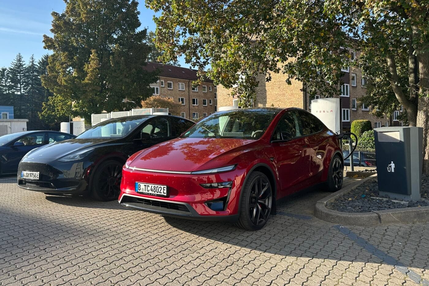 Tesla model y performance