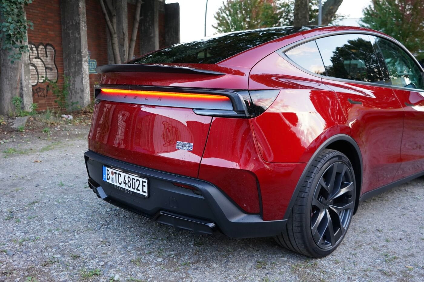 Tesla model y performance