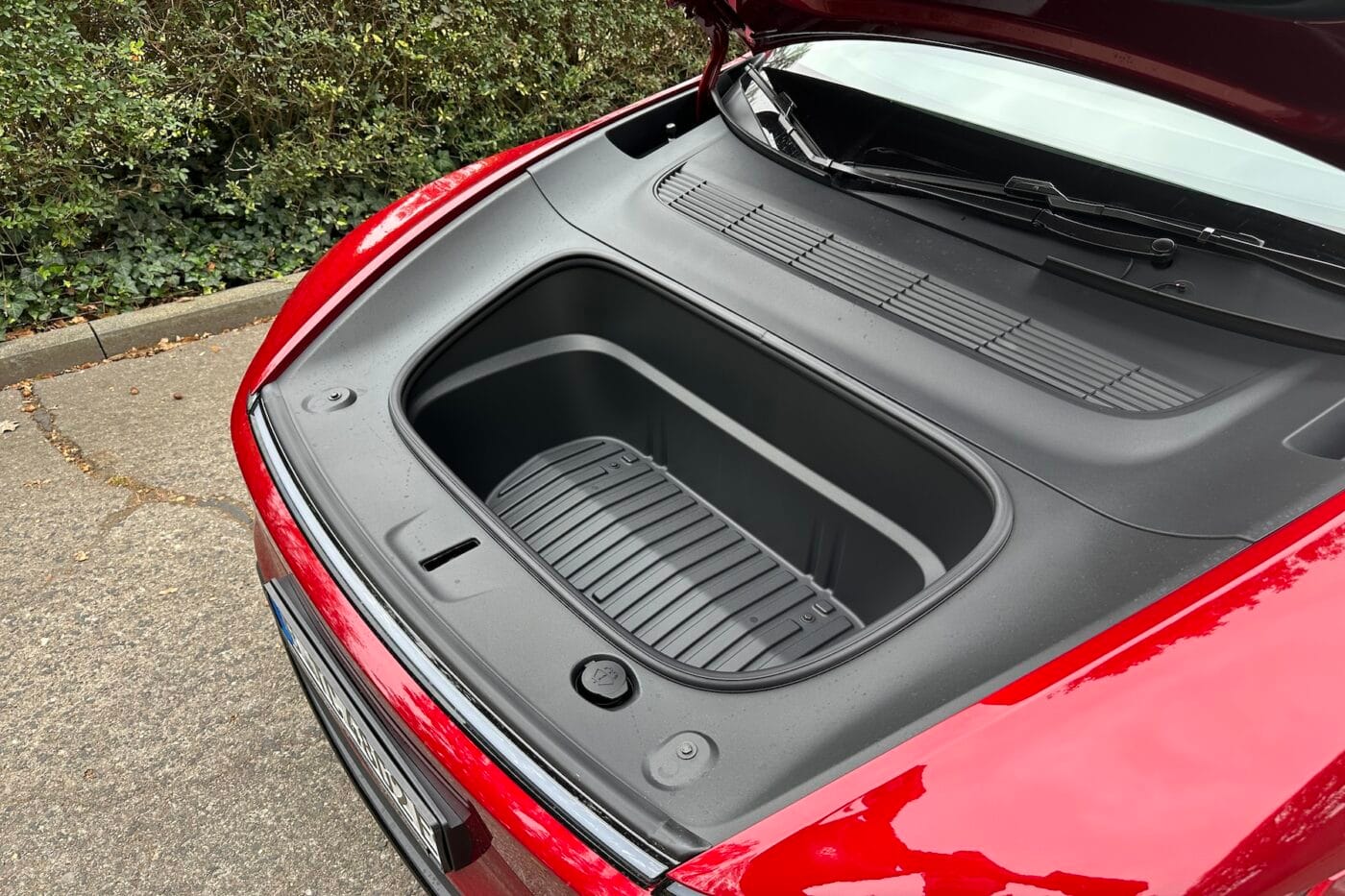 Tesla model y performance