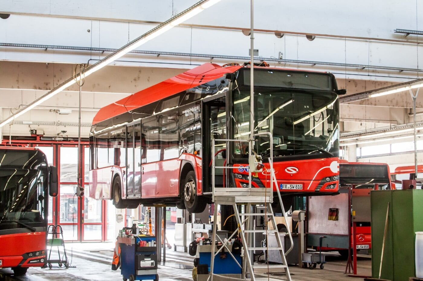 Vag freiburg solaris urbino electric elektrobus electric bus min
