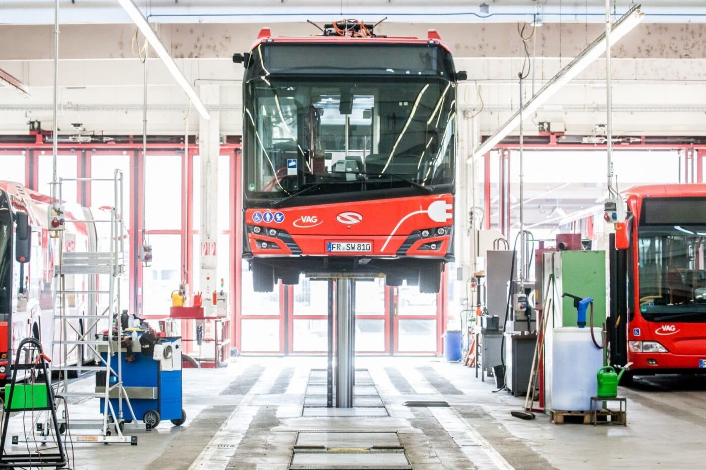 Vag freiburg solaris urbino electric elektrobus electric bus min