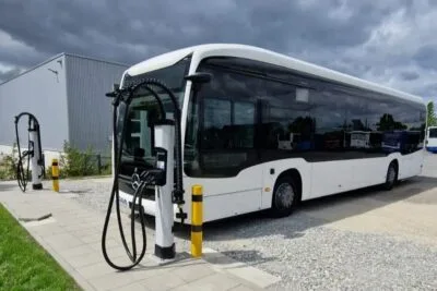 Daimler buses mercedes benz ecitaro elektrobus electric bus kvg lippe kempower ladestation charging station min