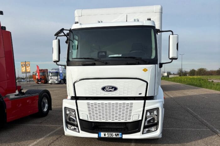 Ford trucks f line e e lkw solutrans