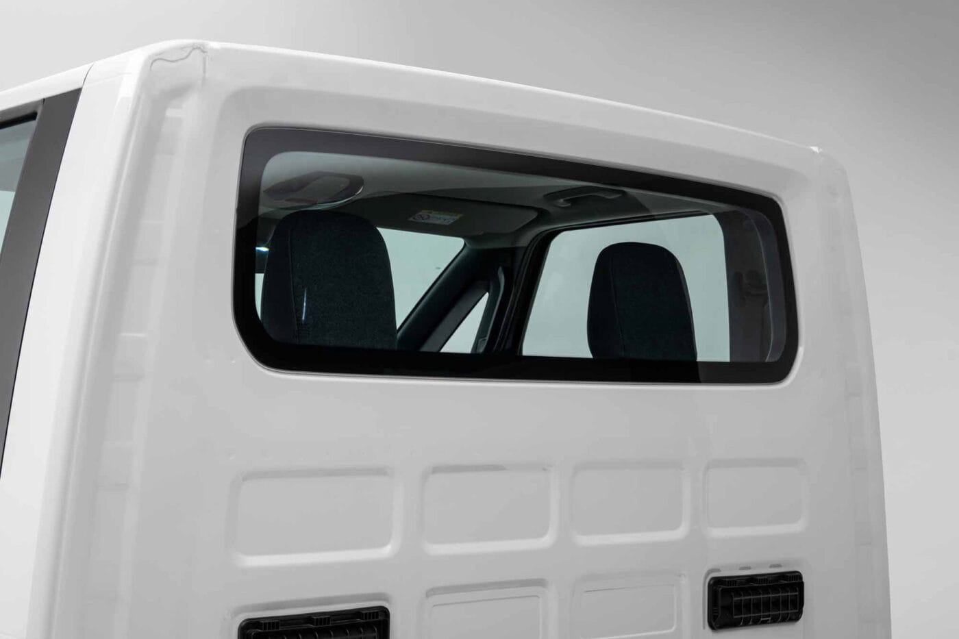 Kia pv5 chassis cab solutrans