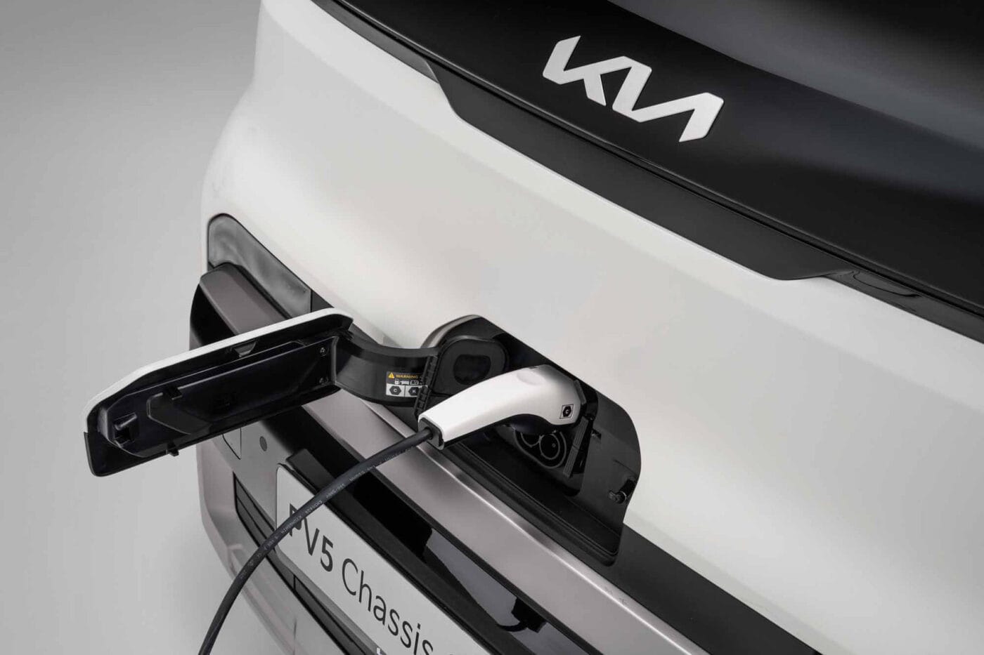 Kia pv5 chassis cab solutrans