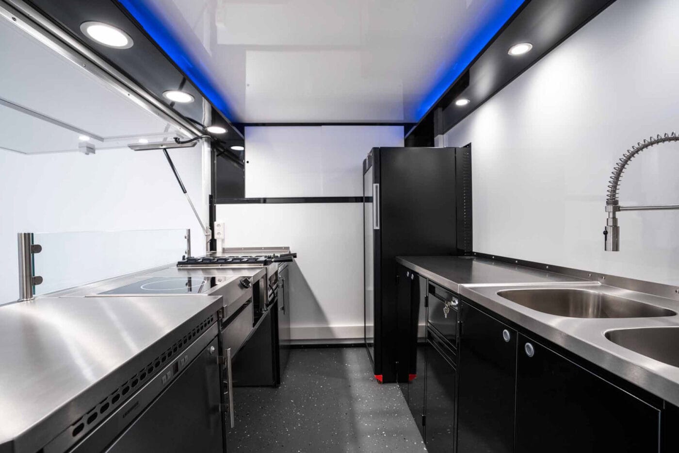 Kia pv5 chassis cab solutrans