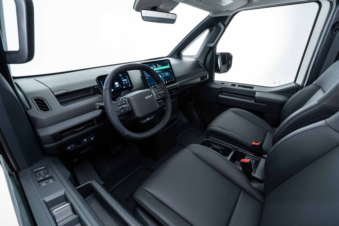 Kia pv5 chassis cab solutrans