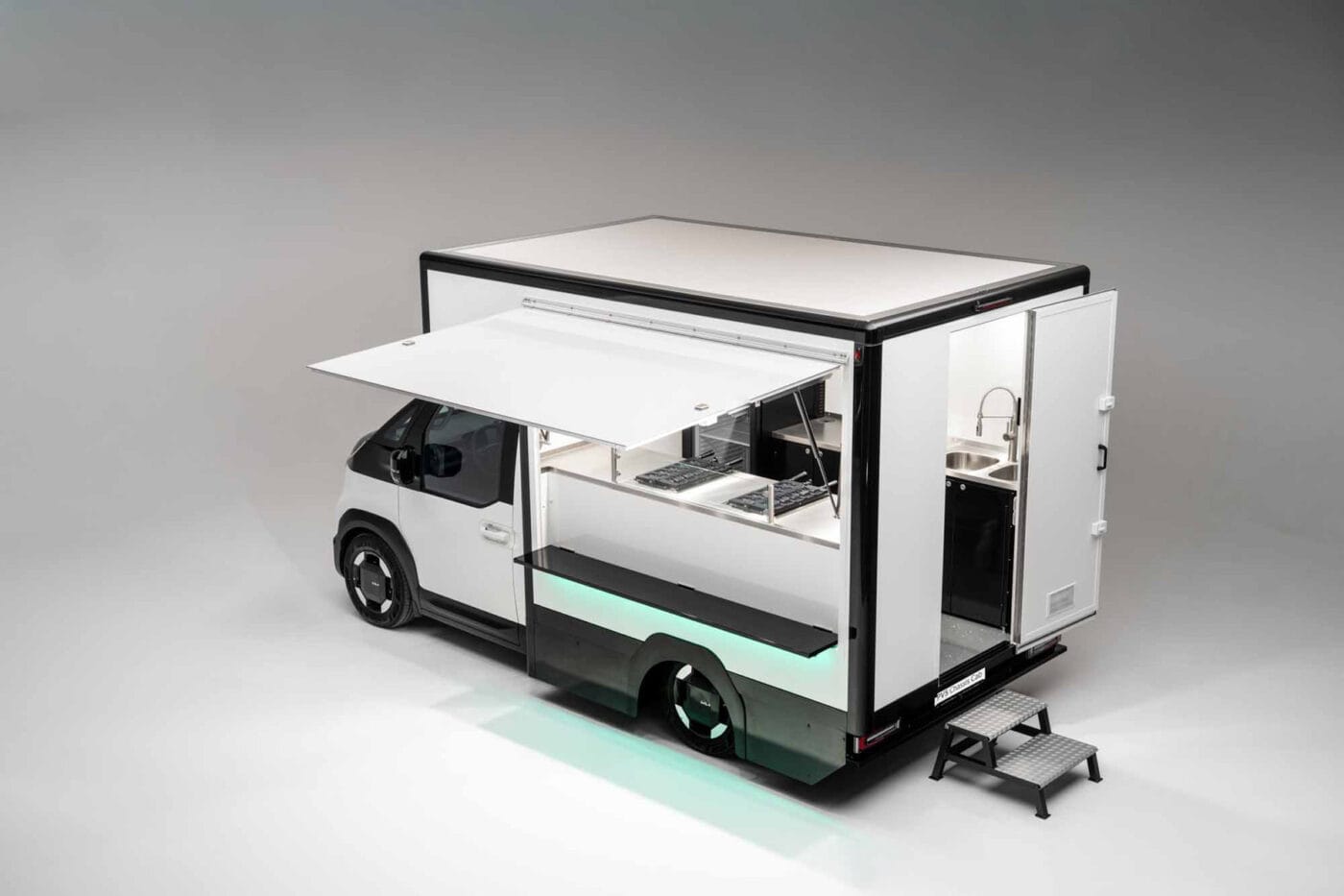 Kia pv5 chassis cab solutrans