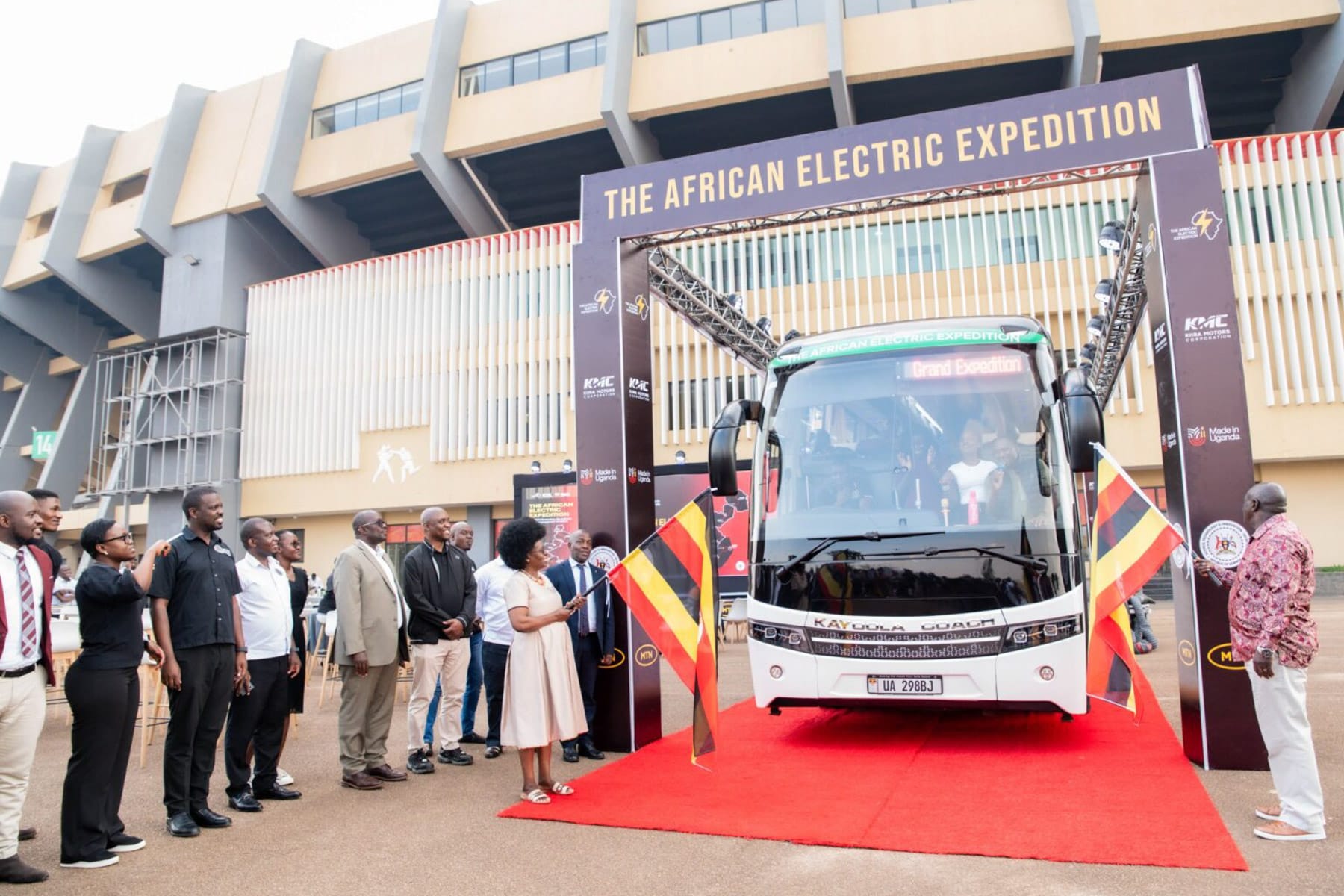 Mit-dem-Elektro-Reisebus-quer-durch-Afrika