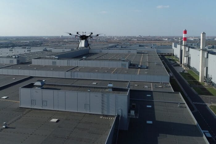 Mercedes benz werk kecskemet ungarn cropped