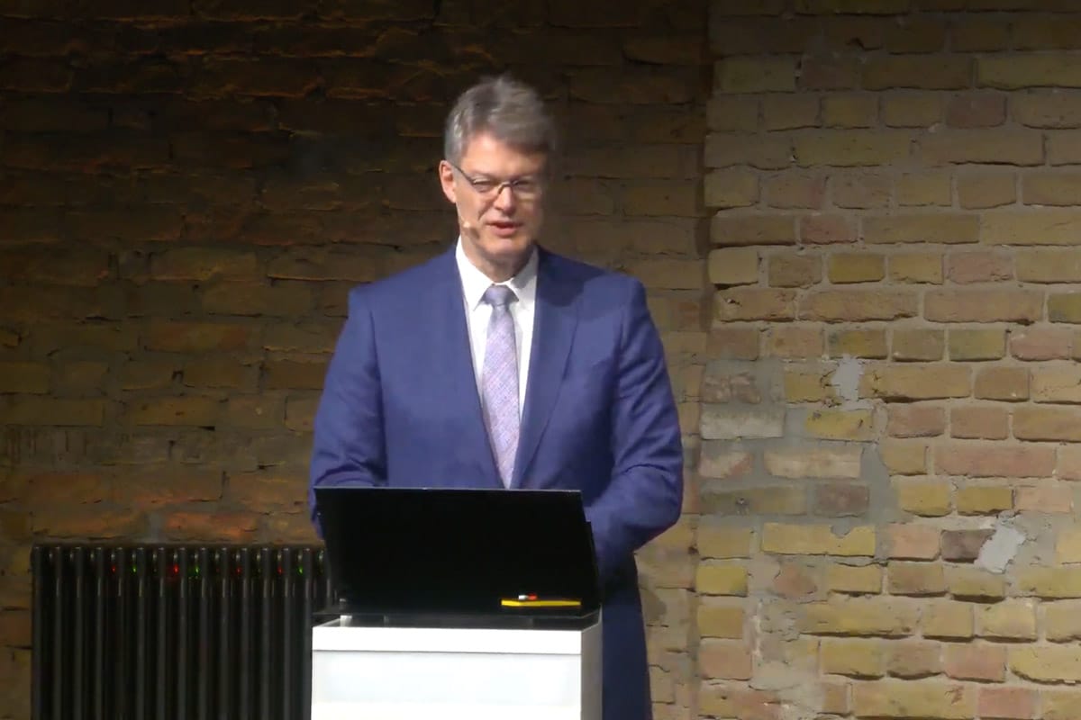 LISKON-2025-Schnieder-stellt-neuen-Lade-Masterplan-vor