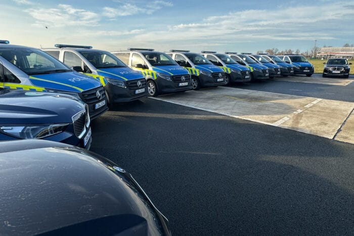 Polizei sachsen anhalt mercedes e vito bmw ix1