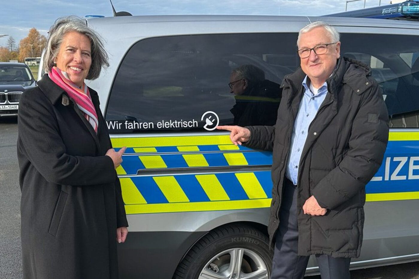 Polizei sachsen anhalt mercedes e vito bmw ix1