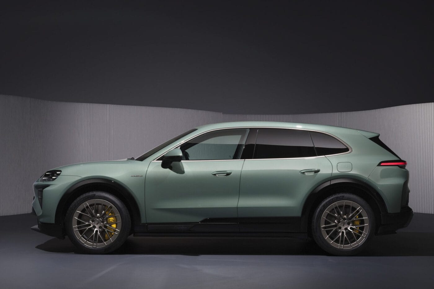 Porsche cayenne electric e4 weltpremiere