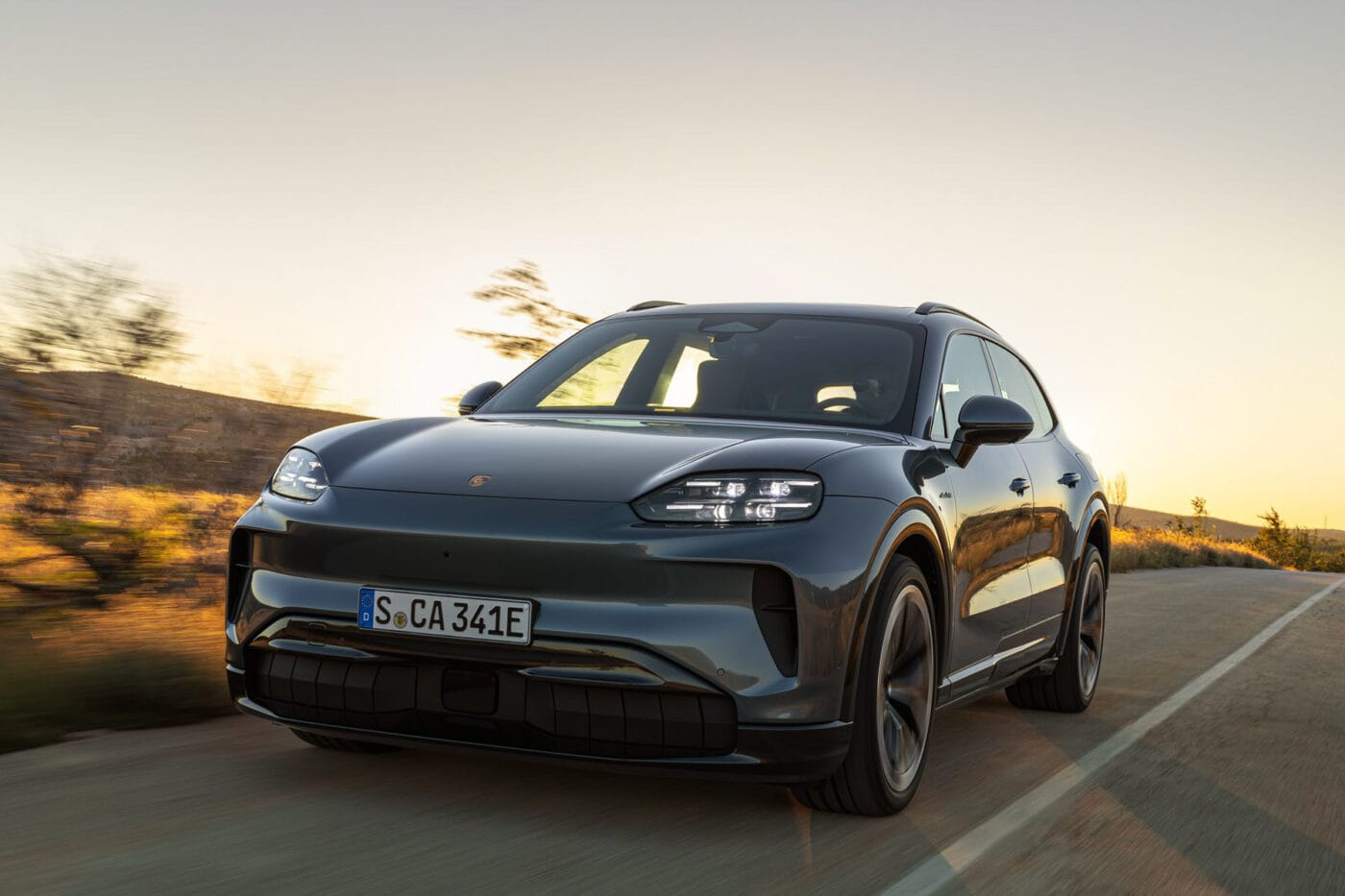 Porsche cayenne electric e4 weltpremiere