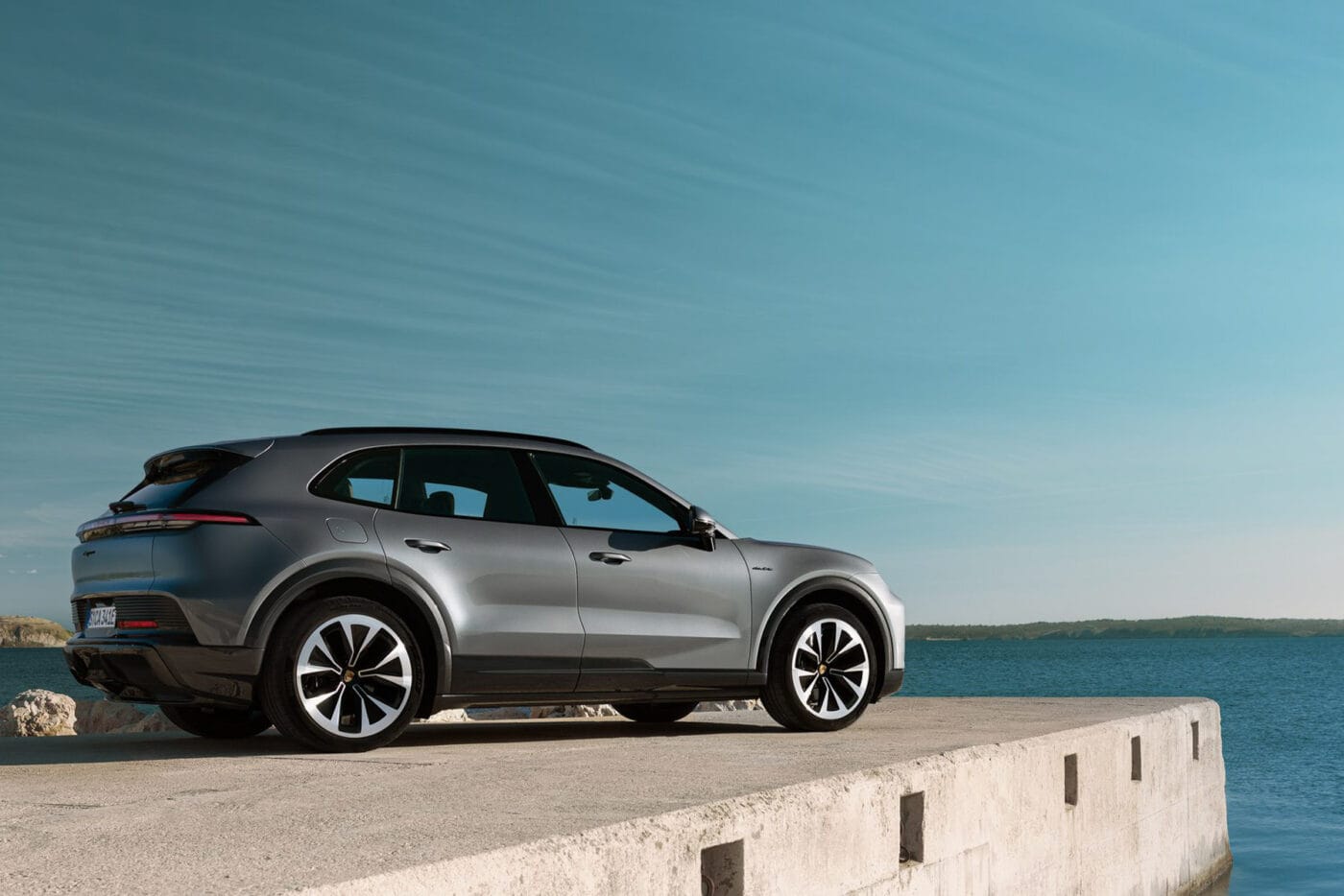 Porsche cayenne electric e4 weltpremiere