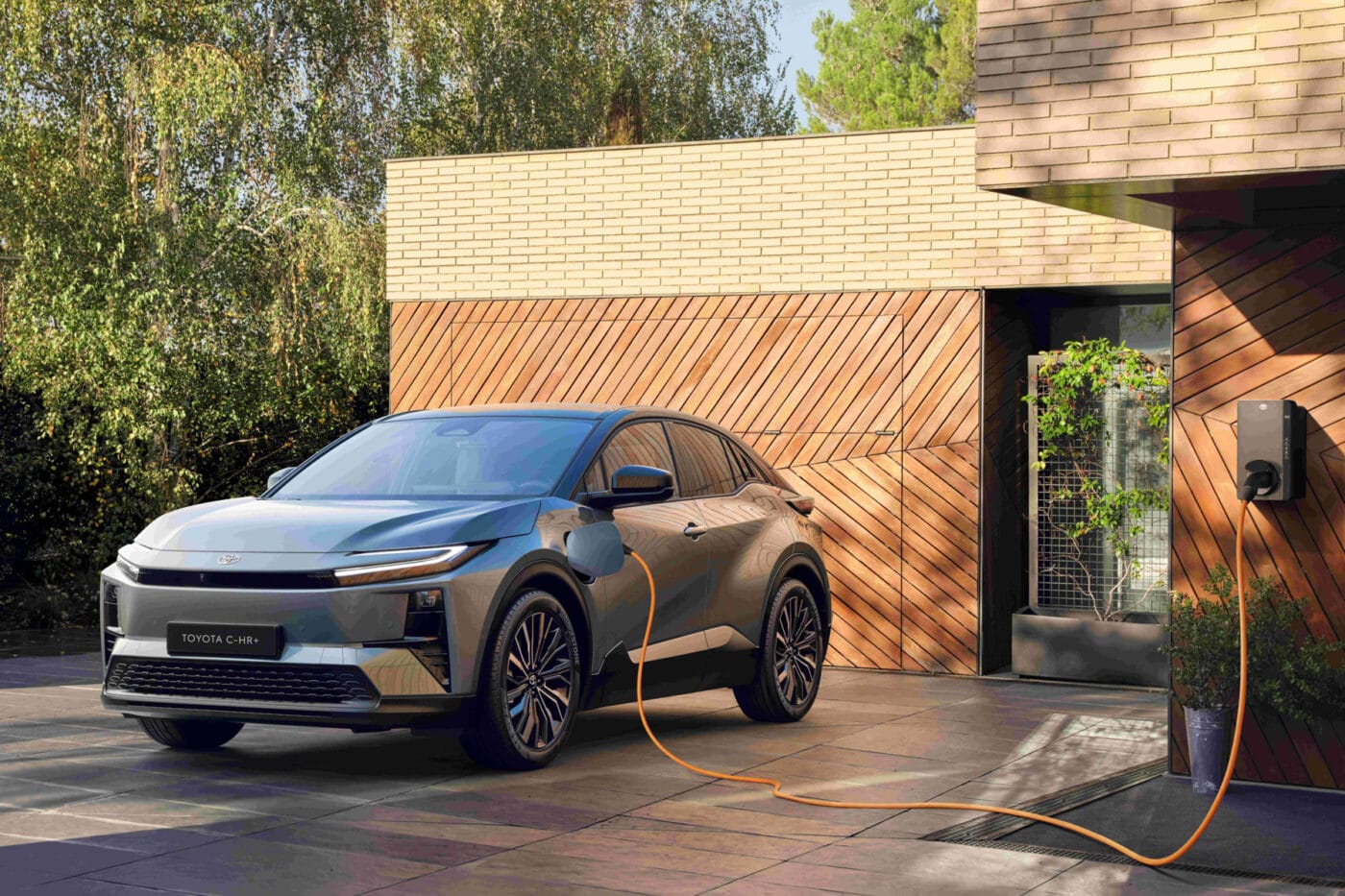 Toyota c hr ladestation