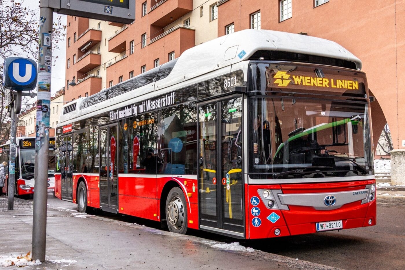 Toyota caetano h2 city gold brennstoffzellen bus fuel cell bus wiener linien min